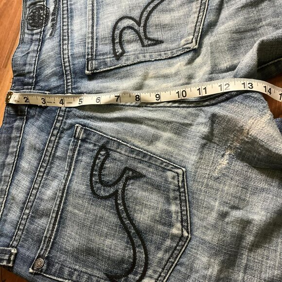 Rock & RepublicBlue Denim Straight Leg Jeans with Faded and Distressed Detail - Picture 7 of 8